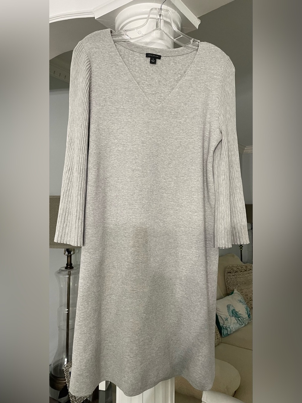 Ann Taylor women’s heather gray ribbed shell sleeve knit dress size Medium